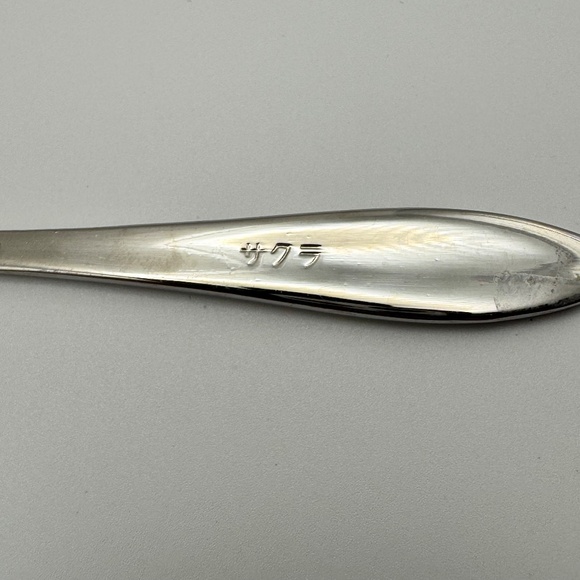 Sakura flower-top teaspoon, stainless steel, by Nagao Tsubamesanjo in Japan - Picture 6 of 7